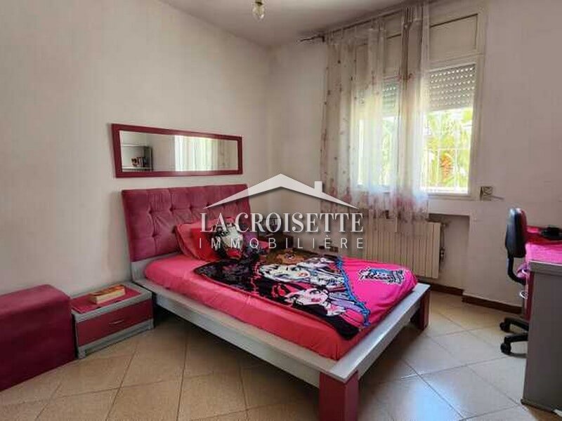 Villa S+3 avec piscine à La Marsa